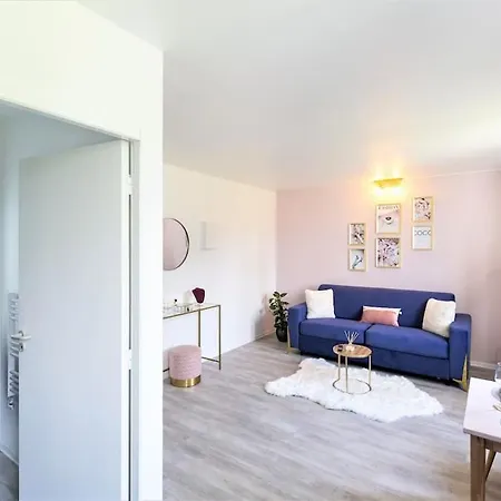 Le Glamour *studio *parking Prive* *wifi*calme* 公寓 卢德